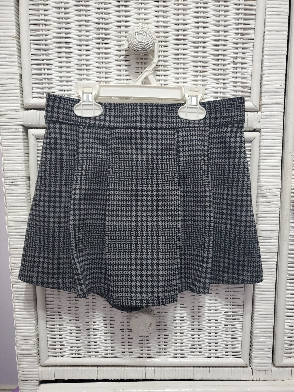 GAP Black and Gray Plaid Pleated Mini Skirt